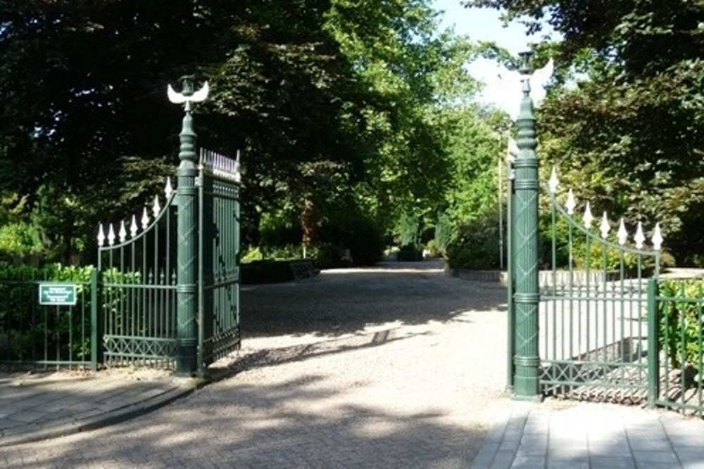 Dutch War Graves Oude Cemetery Brielle