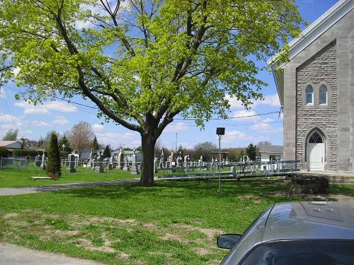 Commonwealth War Grave Coteau-du-Lac Cemetery