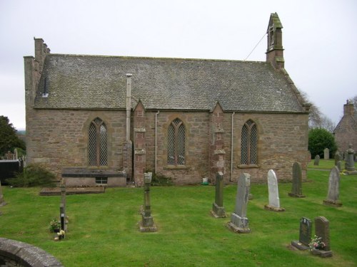 Commonwealth War Graves Foulden Parish Churchyard