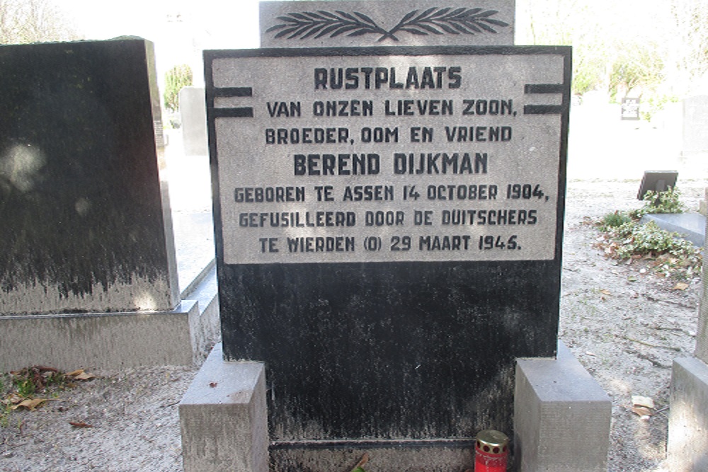 Nederlandse Oorlogsgraven Huizumer Begraafplaats  Leeuwarden