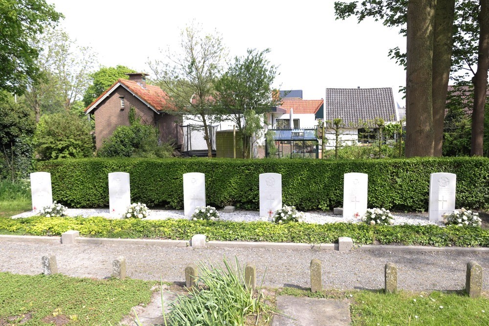 Commonwealth War Graves General Cemetery Stompetoren #2