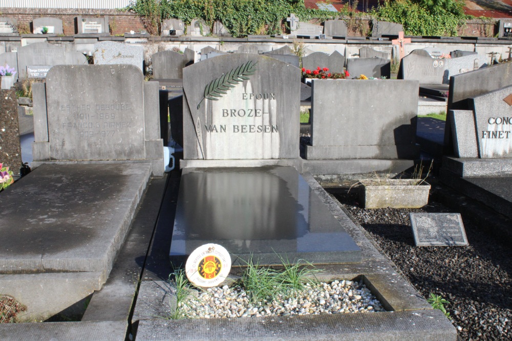 Belgian Graves Veterans Jemeppe-sur-Sambre #3