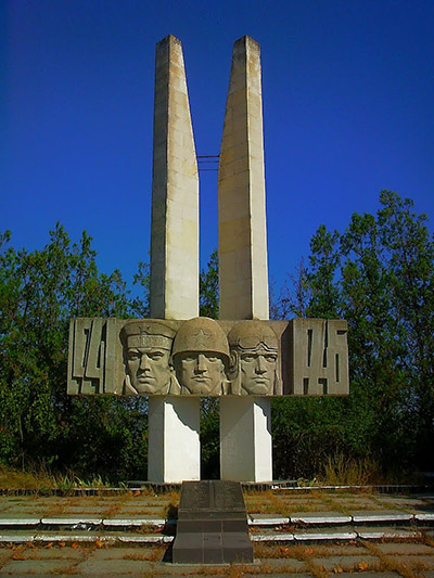 Mass Grave Soviet Soldiers Kholmivka