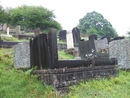 Commonwealth War Graves Cefn Jewish Cemetery