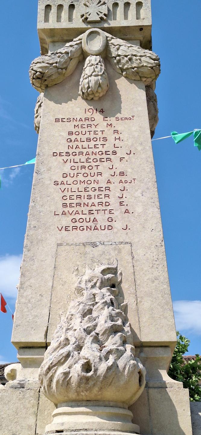 War Memorial L'Isle-Jourdain #4