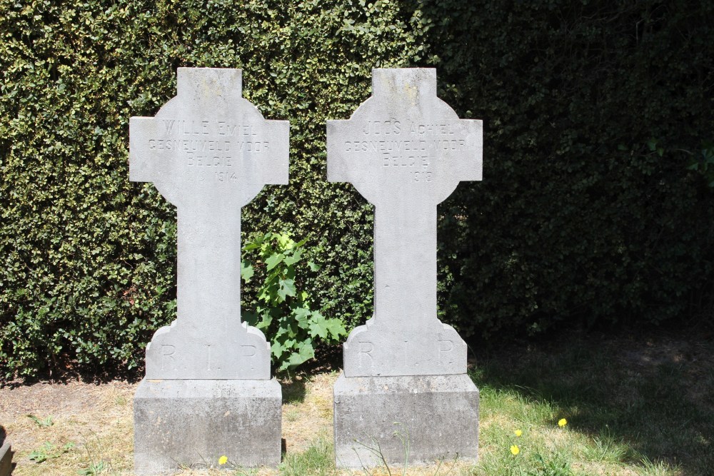 Belgian War Graves Merendree