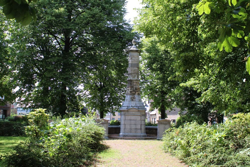 War Memorial Chapelle-lez-Herlaimont