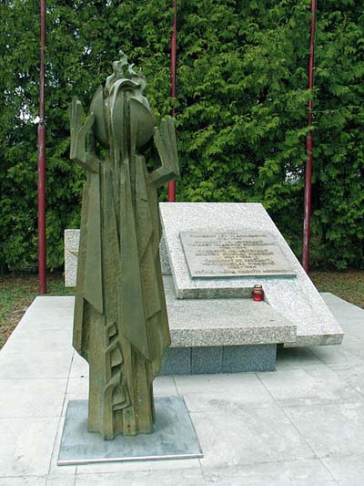 Monument Omgekomen Russische Vliegeniers Dlhoňa