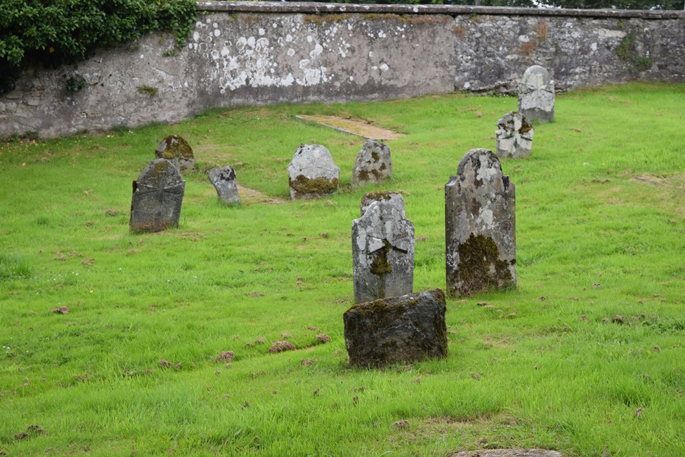 Commonwealth War Graves Urney Graveyard