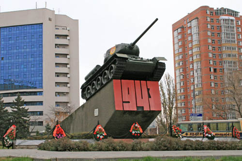 Bevrijdingsmonument (T-34/85 Tank) Rostov-na-Donu