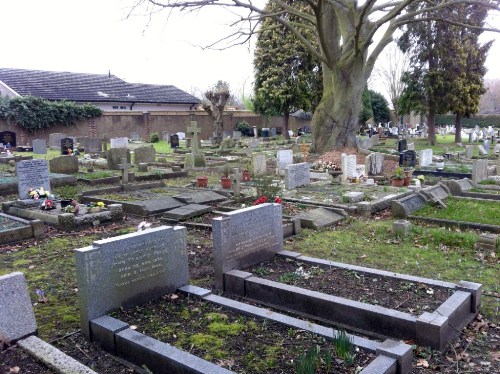 Commonwealth War Graves Thorpe Cemetery