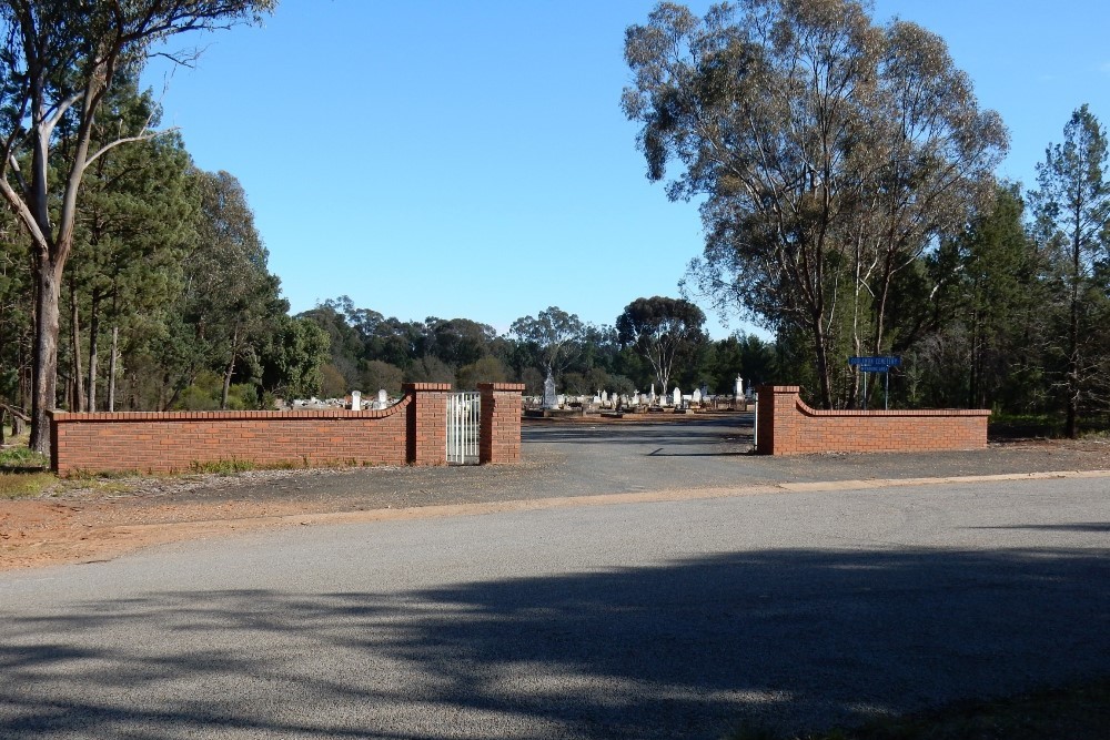 Commonwealth War Graves Coolamon Cemetery