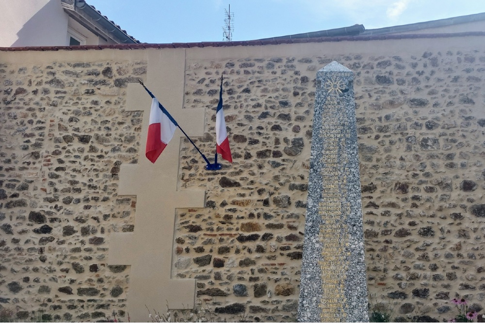 War Memorial Aveizieux #2