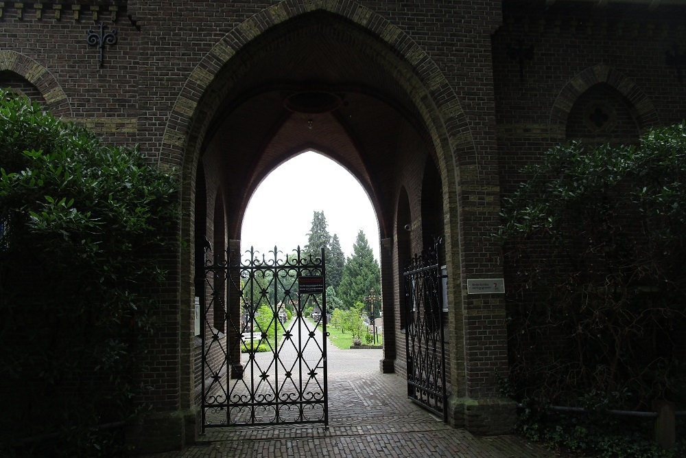 Dutch War Graves Deventer