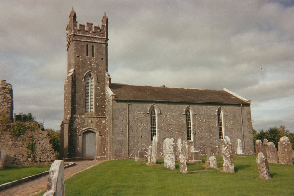 Commonwealth War Graves Modreeny Church of Ireland Churchyard