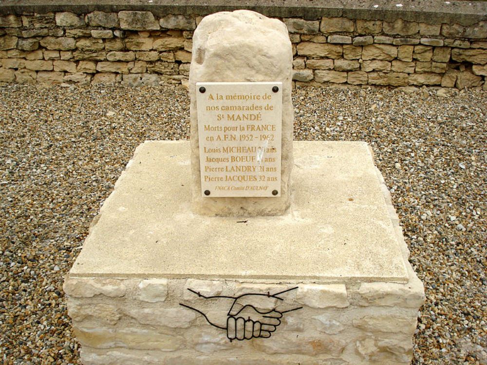 Monument Noord-Afrikaanse Oorlogen Saint-Mand-sur-Brdoire