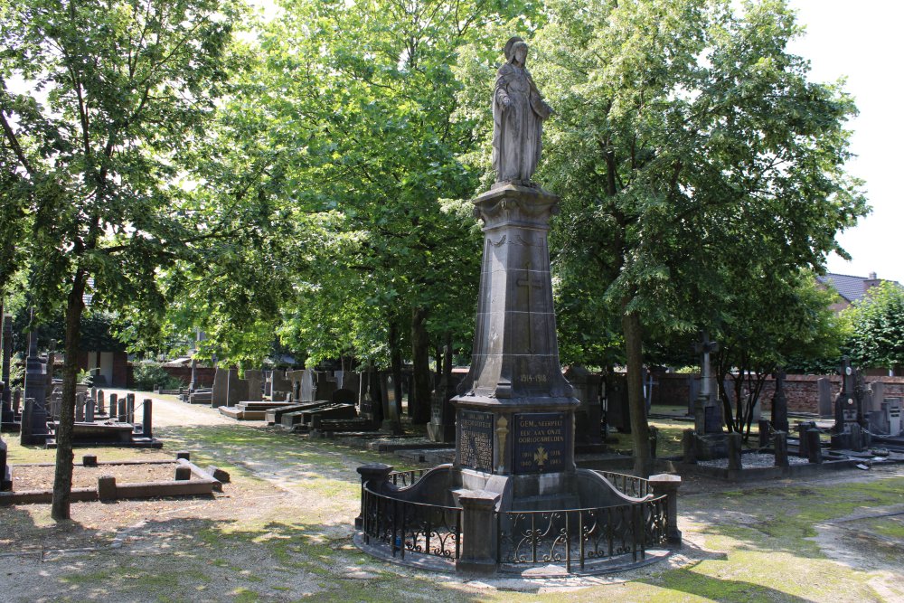 War Memorial Cemetery Neerpelt