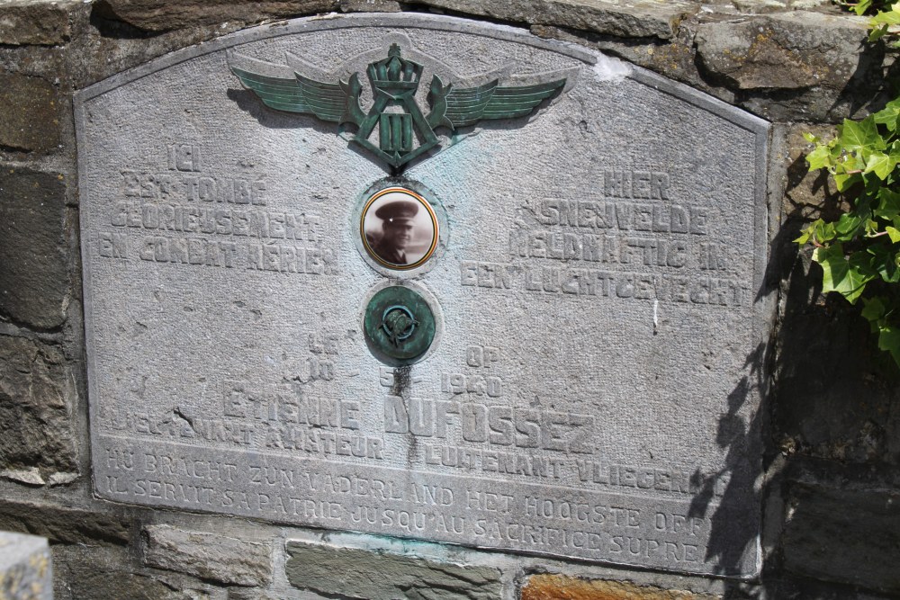Monument Luitenant Vlieger Etienne Dufossez	