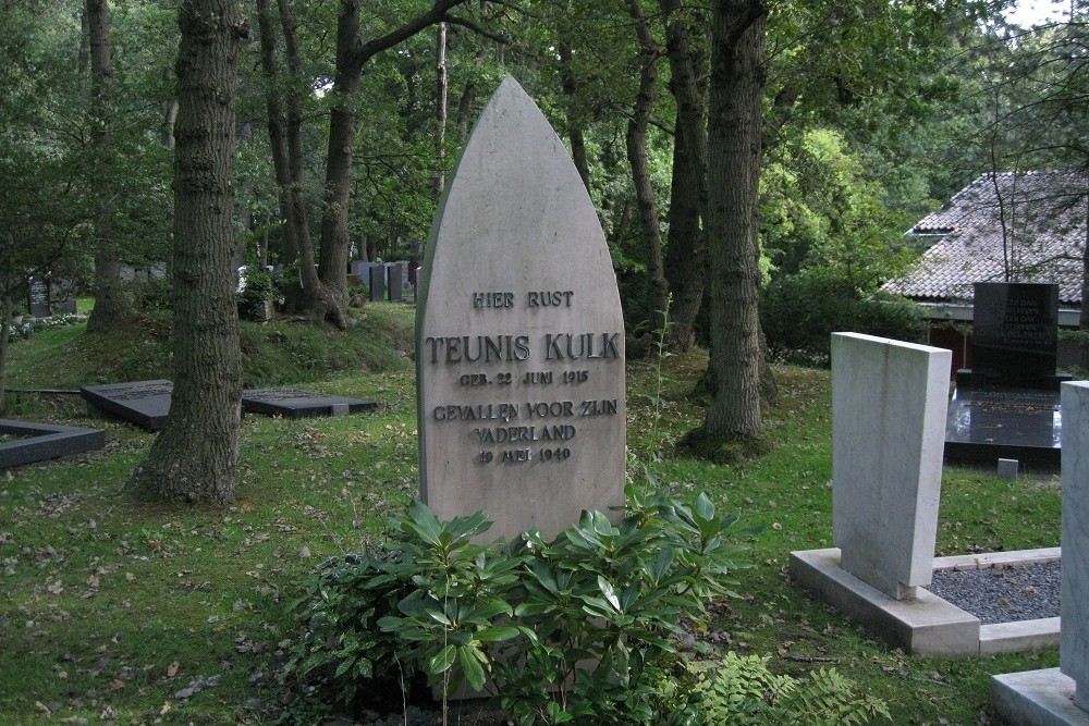 Nederlandse Oorlogsgraven Nederlands Hervormde Begraafplaats Duinhof Lisse