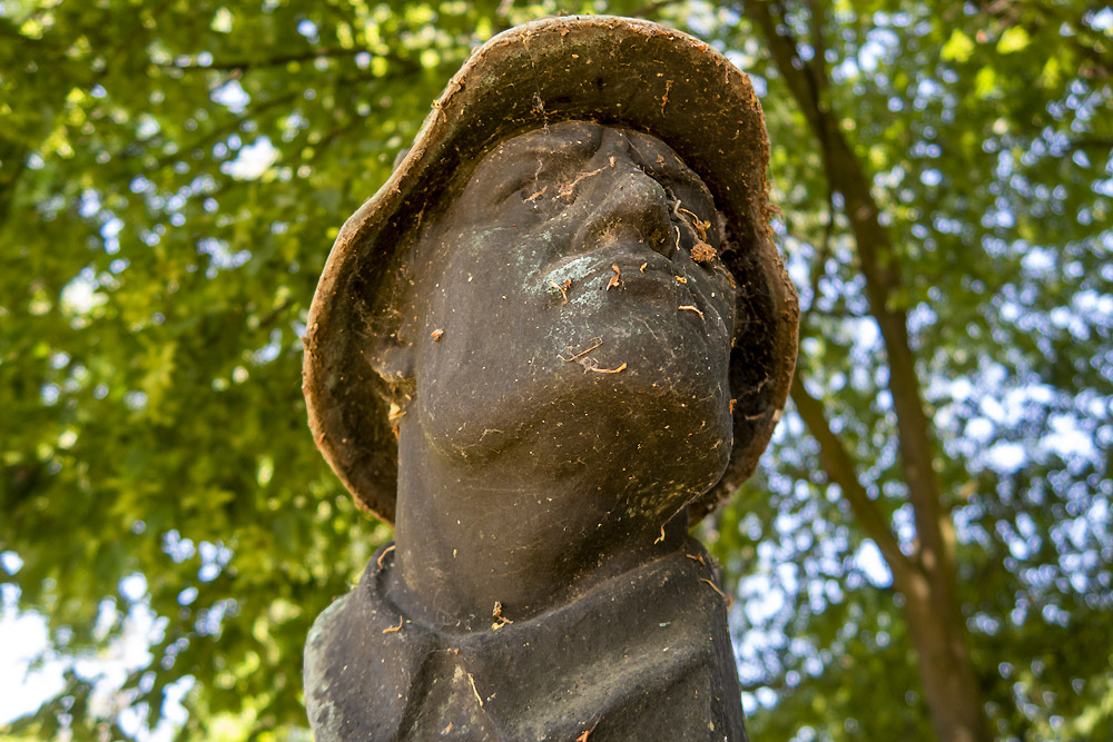 Duitse Oorlogsgraven en Monument Krauthausen #4