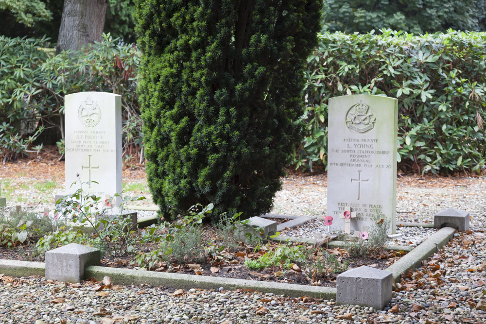 Commonwealth War Graves General Cemetery Elst