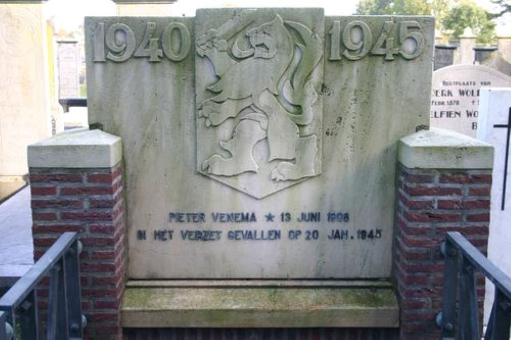 Dutch Resistance Grave Kiel-Windeweer #2