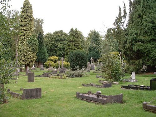 Commonwealth War Graves Robin Hood Cemetery