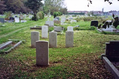 Commonwealth War Graves St. Clement Churchyard