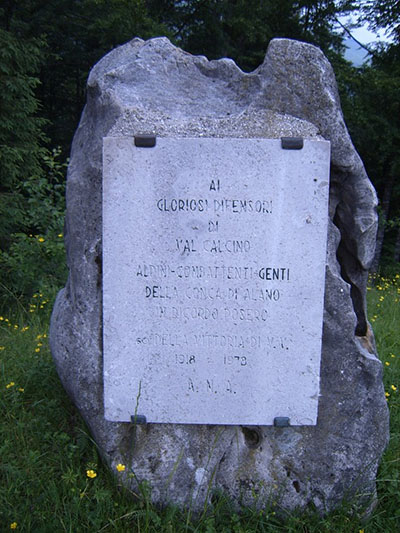 Monument Verdedigers Val Calcino