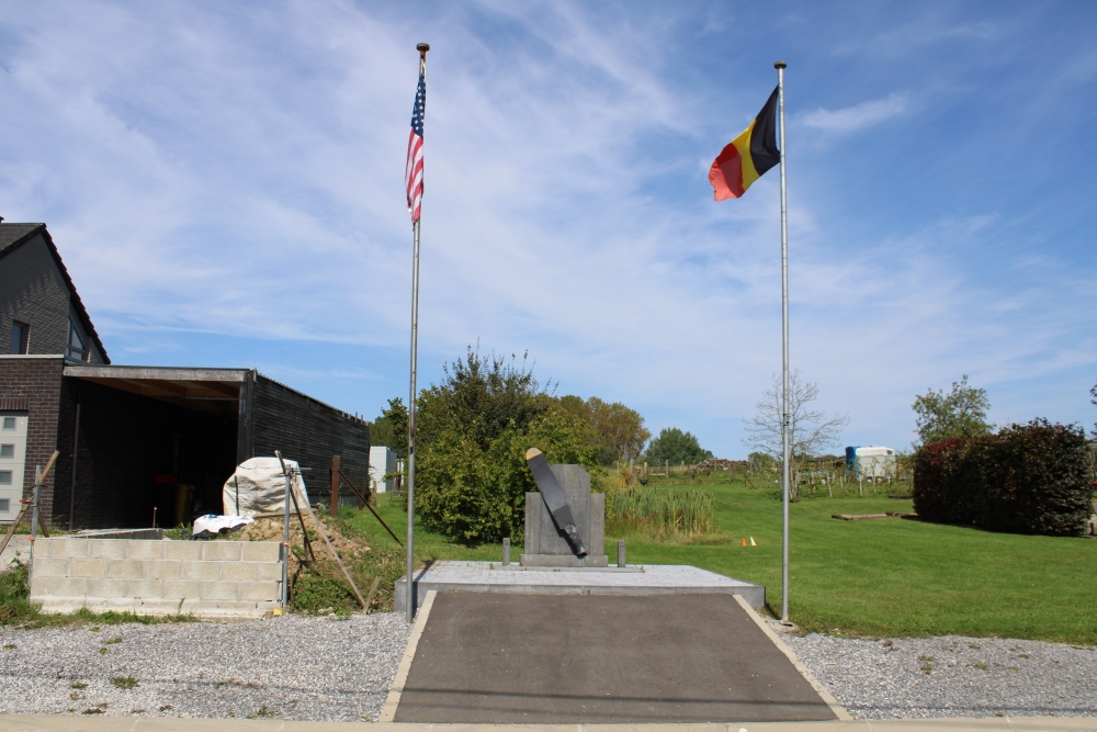 Monument Kapitein Lloyd M. Hubbard