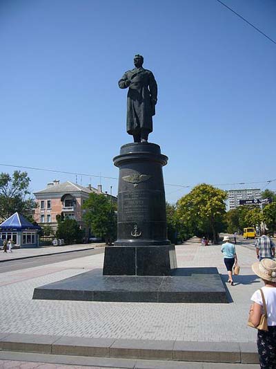 Monument Generaal-majoor Nikolai A. Tokarev