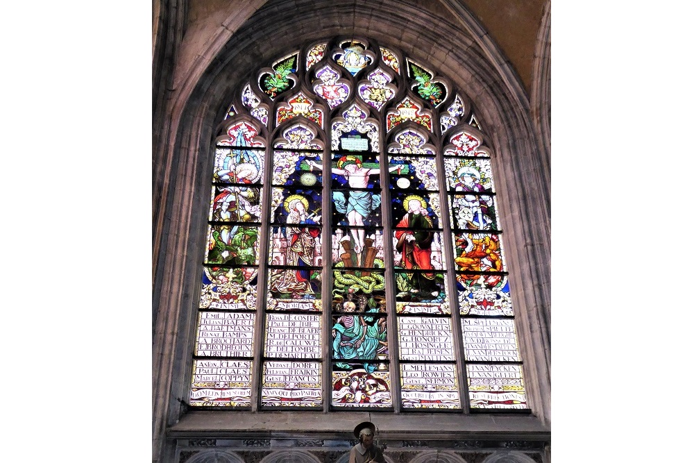 Herdenkingsramen Onze-Lieve-Vrouw-ter-Zavelkerk