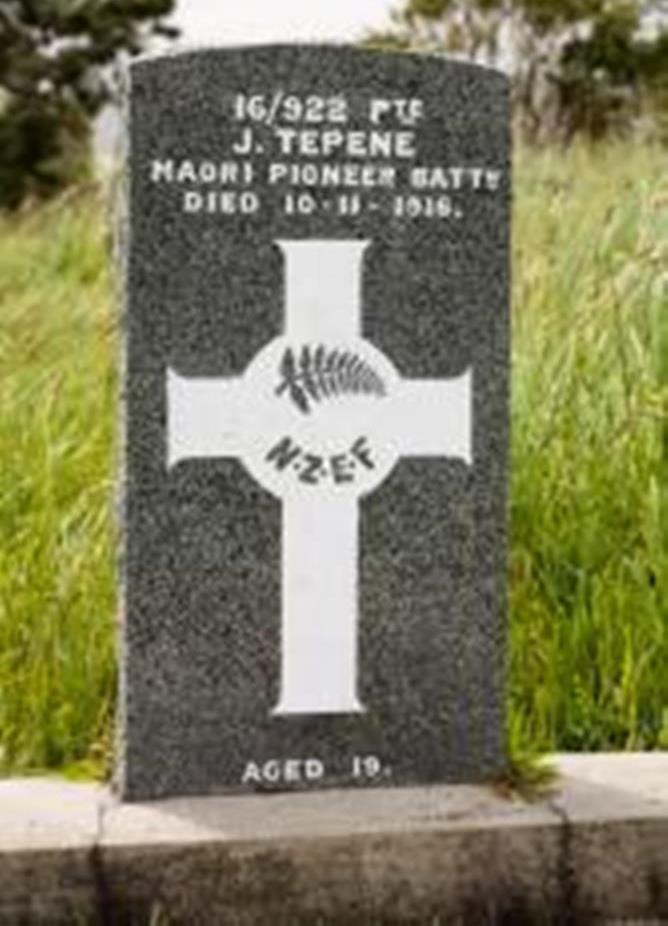 Commonwealth War Grave Parawai Maori Cemetery