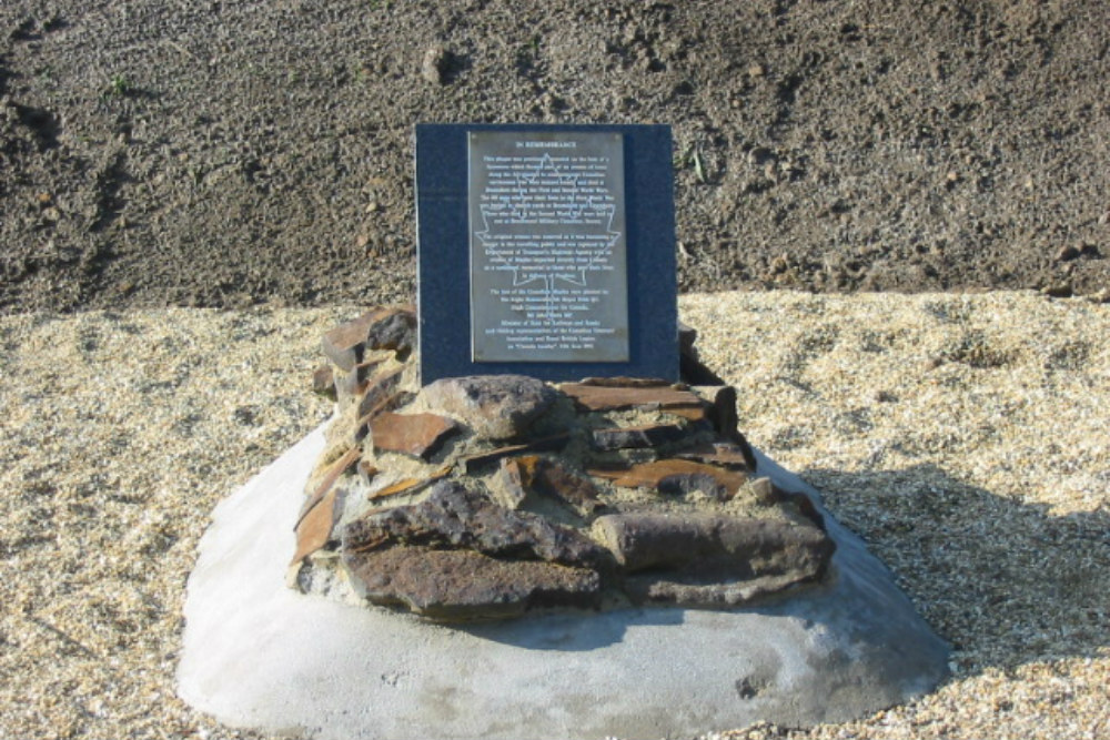 Canadees Monument