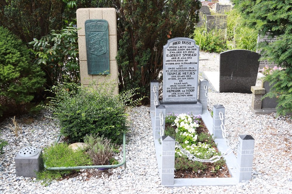 Nederlandse Oorlogsgraven Gemeentelijke Begraafplaats Edam