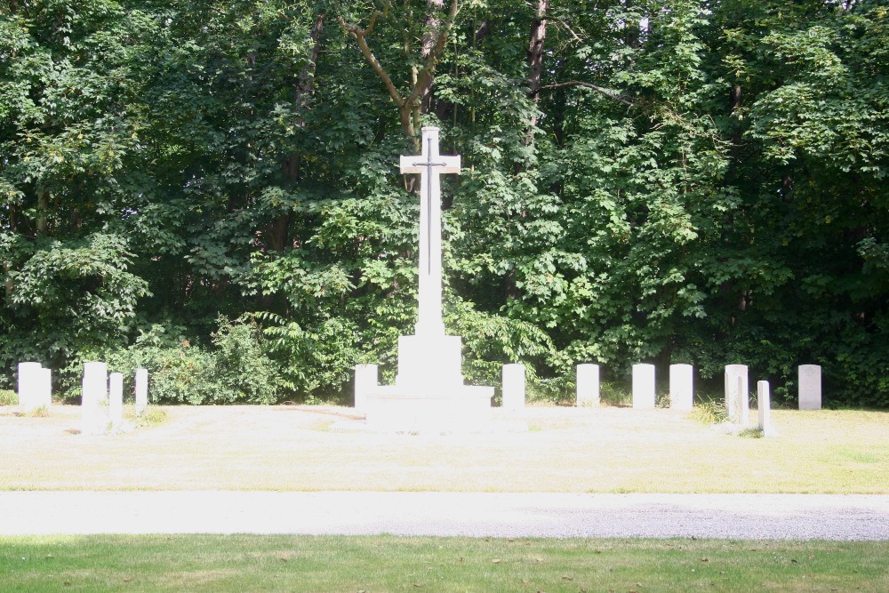 Cross of Sacrifice General Cemetery