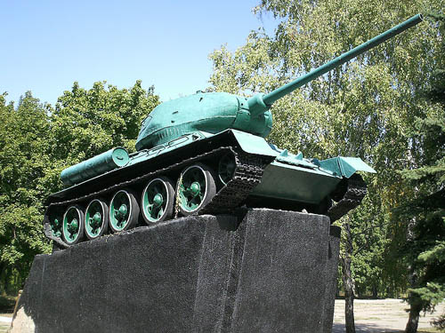 Bevrijdingsmonument (T-34/85 Tank) Druzhkovka