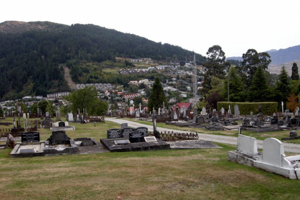 Commonwealth War Graves Queenstown Cemetery