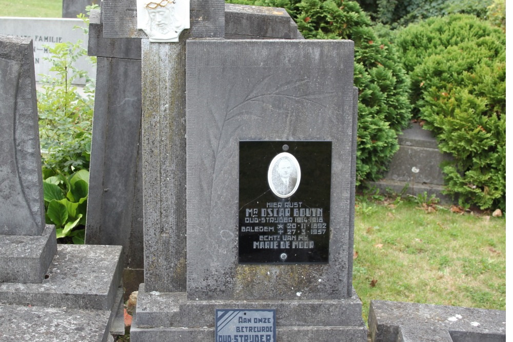 Belgische Graven Oudstrijders Balegem Begraafplaats Vrijhem