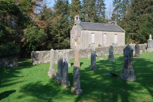 Commonwealth War Graves Kilbride Parish Churchyard