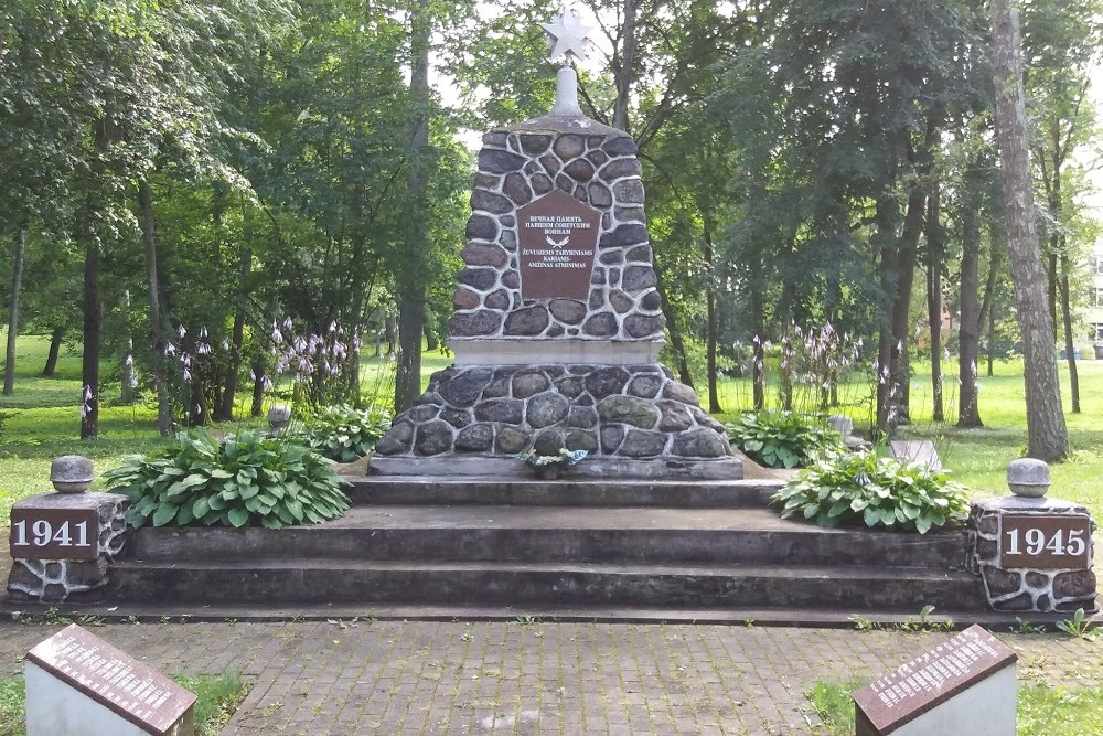 Sovjet Oorlogsbegraafplaats Zagare