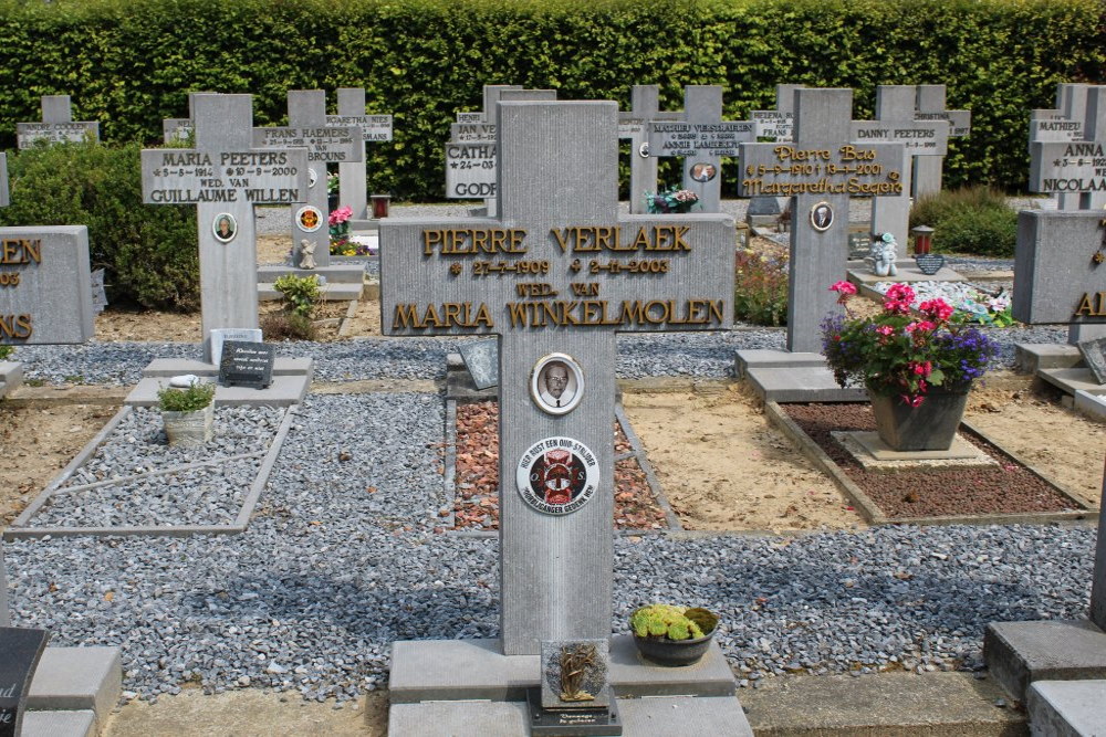 Belgische Graven Oudstrijders Kessenich Begraafplaats