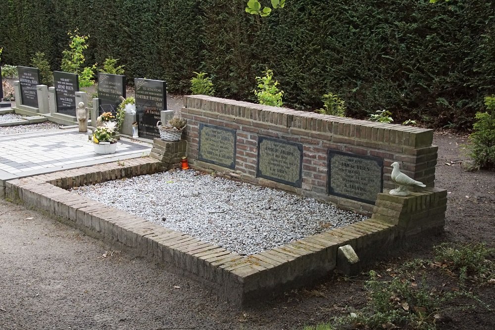 Graves Civilian Casualties General Cemetery Nieuw-Dordrecht