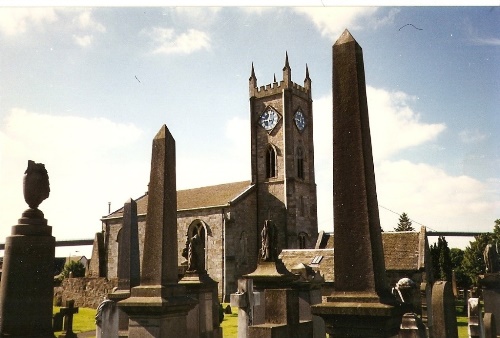 Oorlogsgraven van het Gemenebest Old Kilpatrick Parish Churchyard