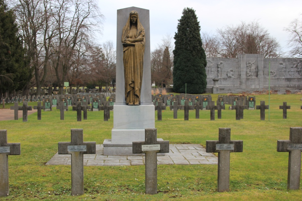 Franse Oorlogsgraven Lige Begraafplaats Robermont