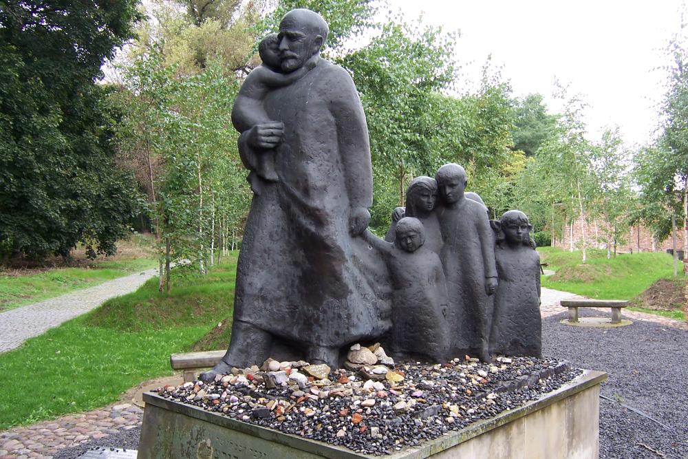 Monument Janusz Korczak