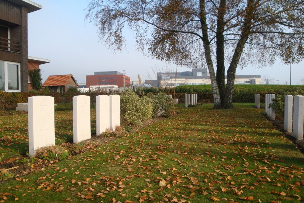 Commonwealth War Cemetery La Brique Military No. 1 #5