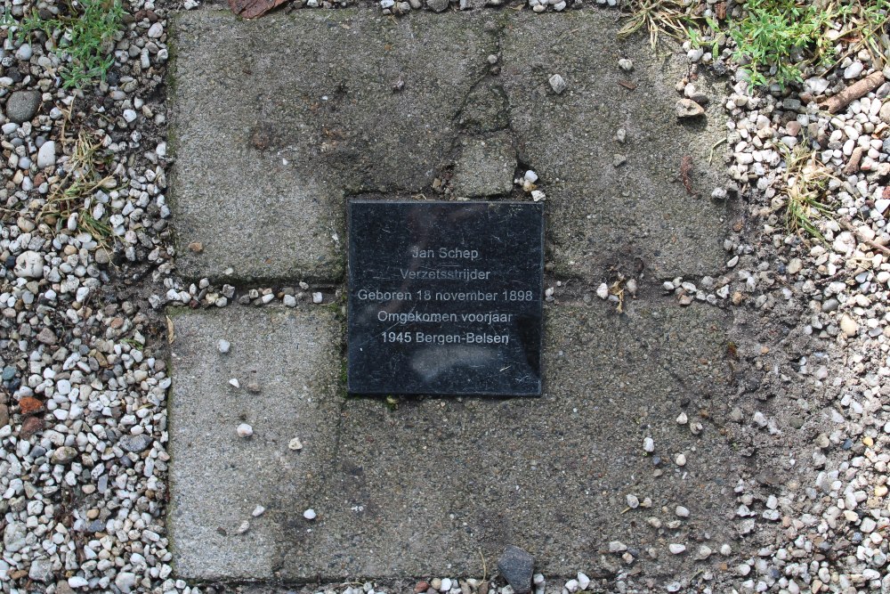 Memorial Stone Krullelaan 8