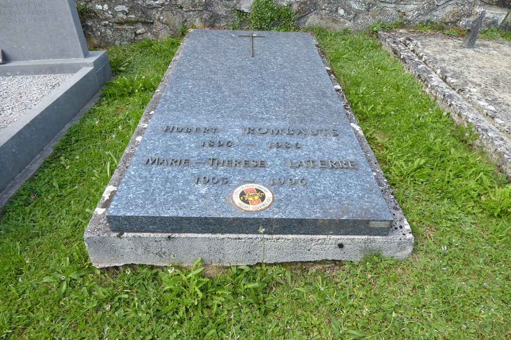 Belgian Graves Veterans Le Mesnil #3