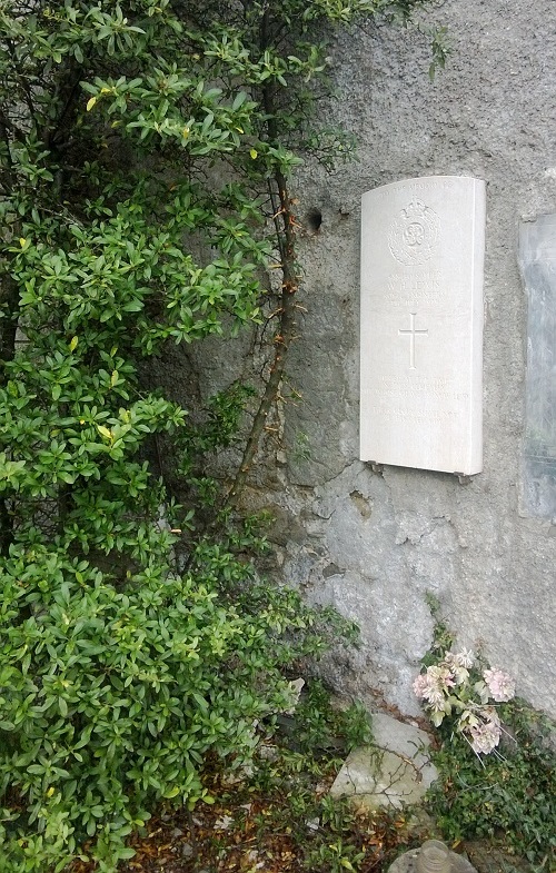 Commonwealth War Grave Meana di Susa Communal Cemetery